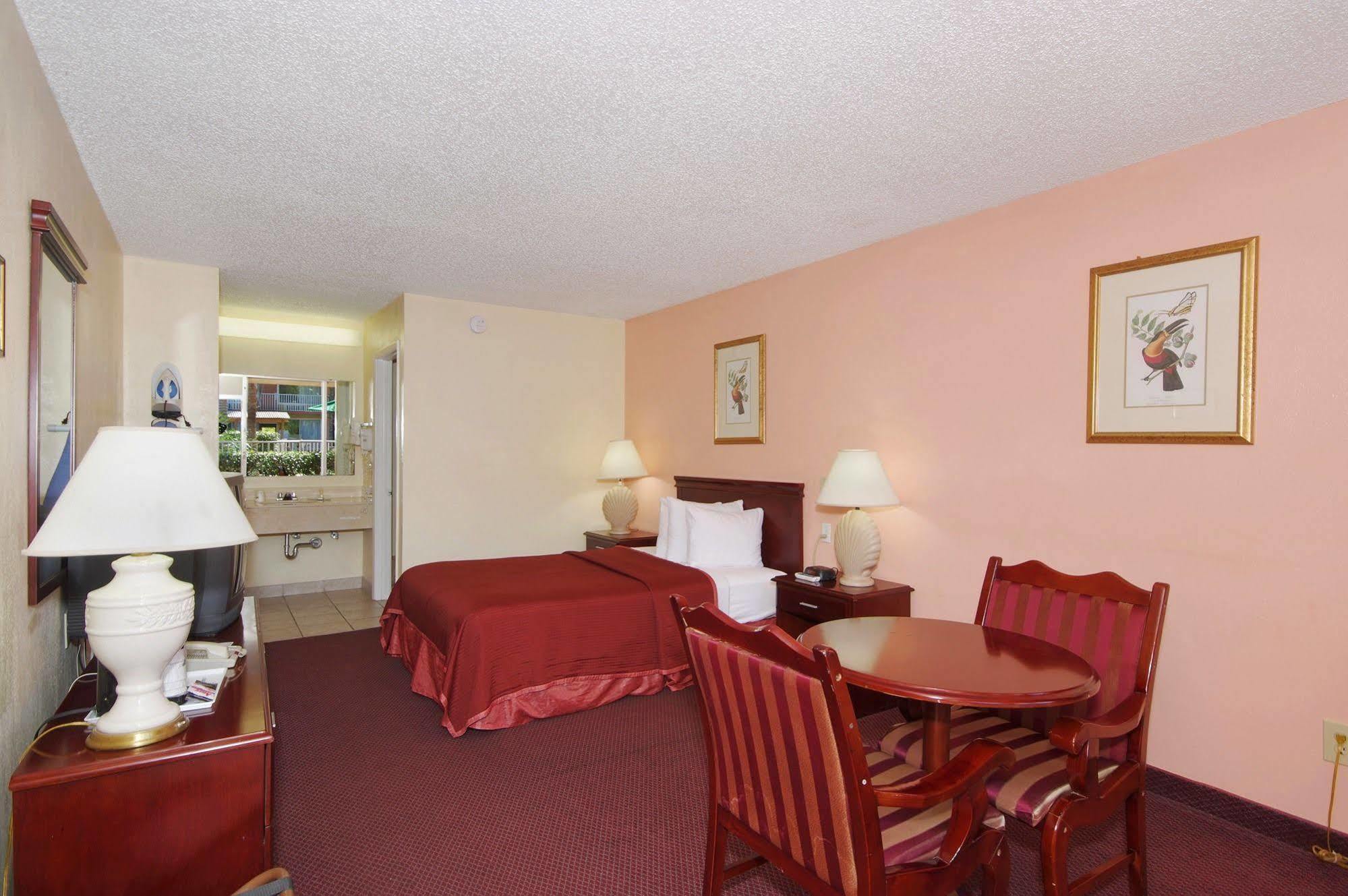 Howard Johnson By Wyndham Tropical Palms Kissimmee Exterior foto