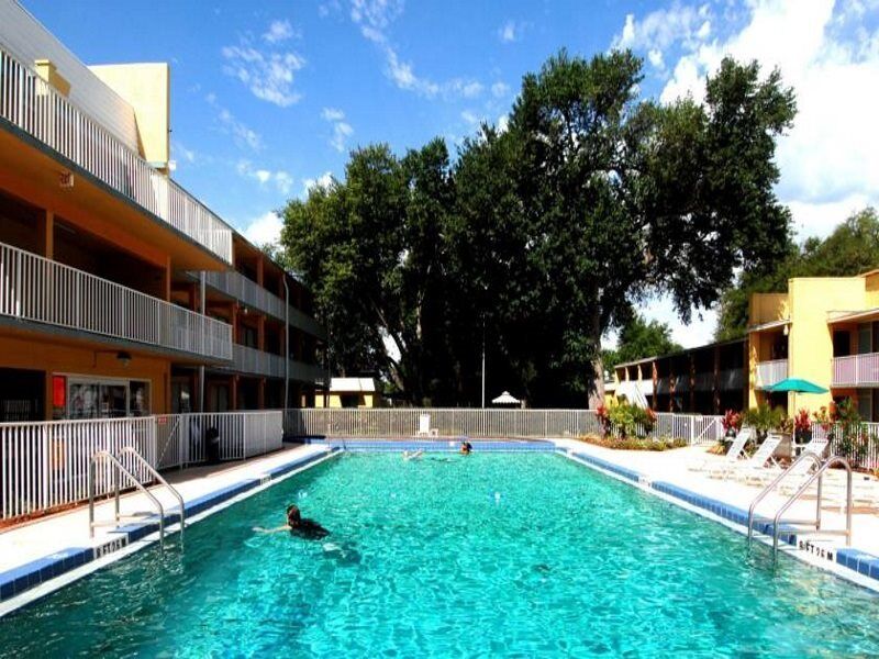 Howard Johnson By Wyndham Tropical Palms Kissimmee Exterior foto